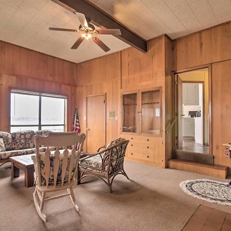 Rustic Lake Buchanan Hideaway With Game Room And Grill Tow Exteriör bild