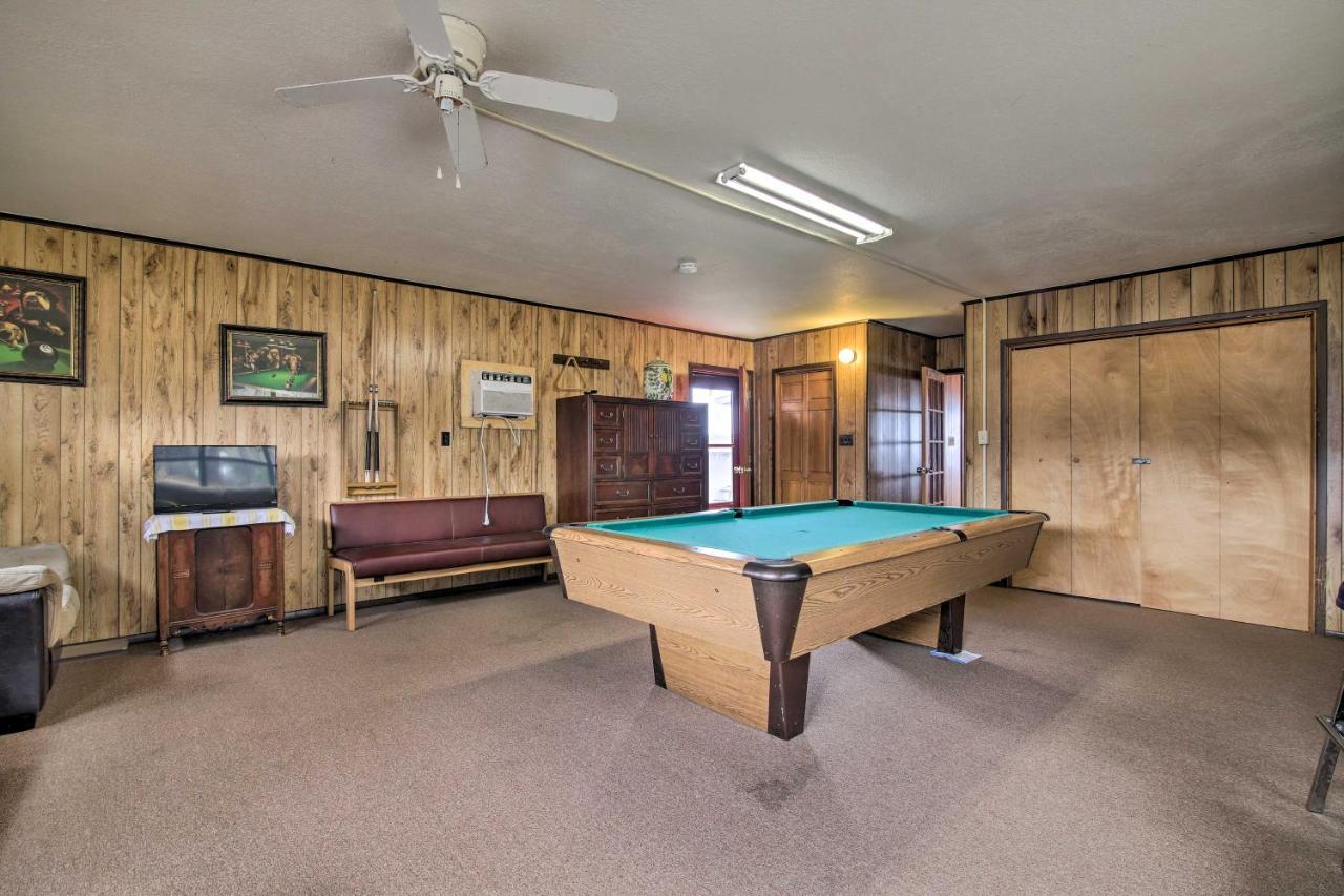 Rustic Lake Buchanan Hideaway With Game Room And Grill Tow Exteriör bild