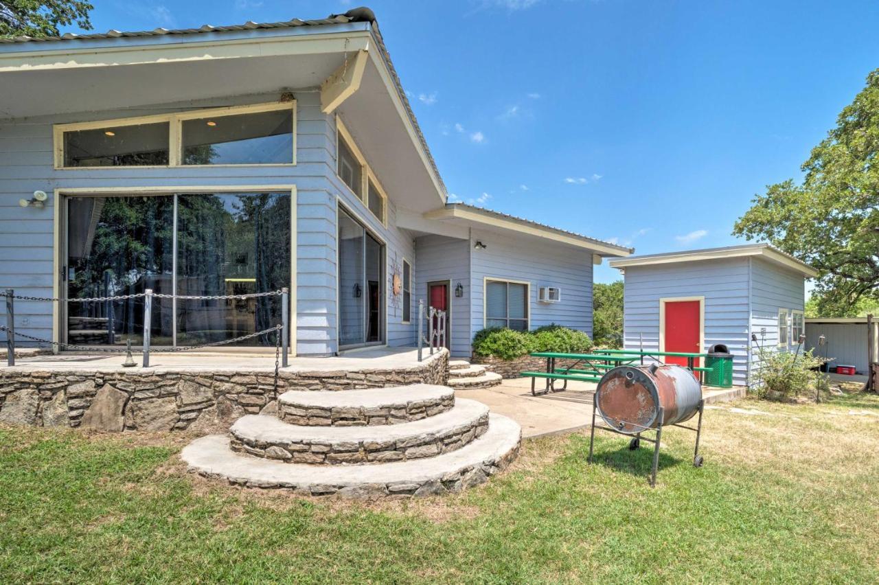 Rustic Lake Buchanan Hideaway With Game Room And Grill Tow Exteriör bild