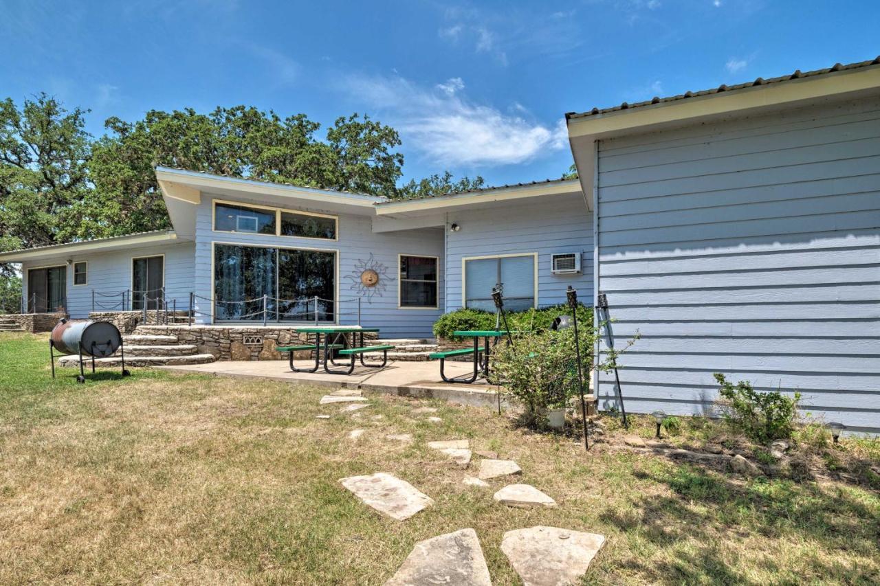 Rustic Lake Buchanan Hideaway With Game Room And Grill Tow Exteriör bild